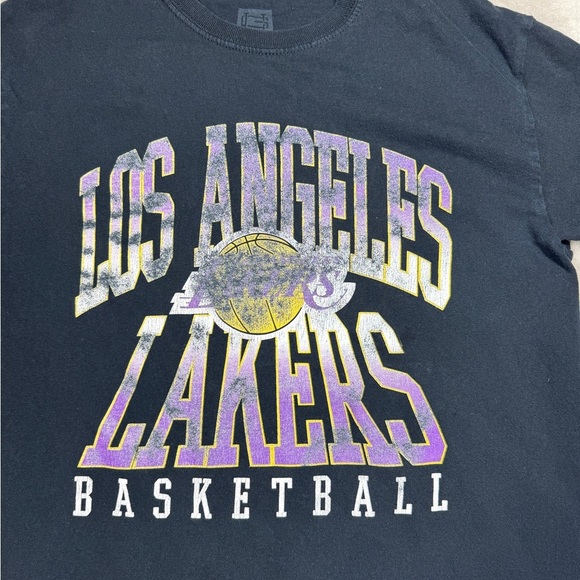 Los Angeles Lakers Ultra Game Black 100% Cotton Faded Boys T-Shirt Medium - Picture 3 of 11
